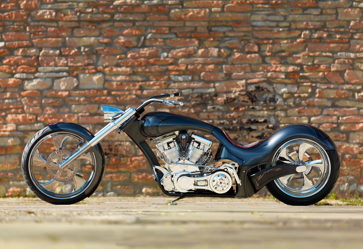 ILLuminati — custom chopper build